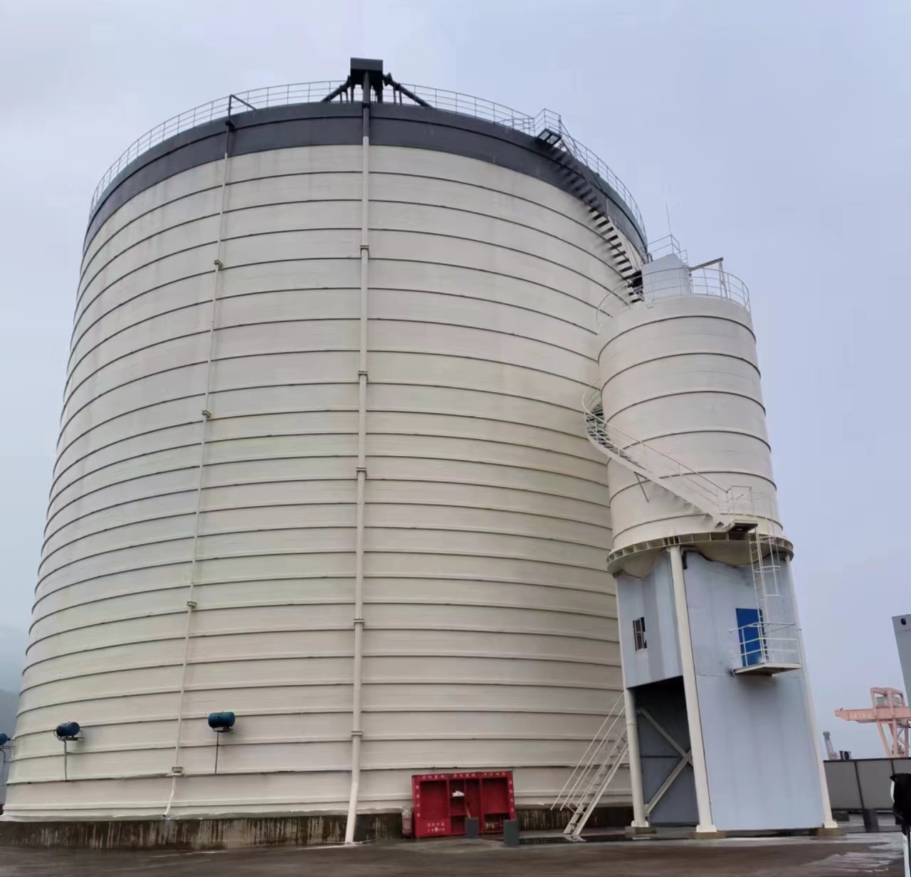 伽师10万吨水泥钢板库